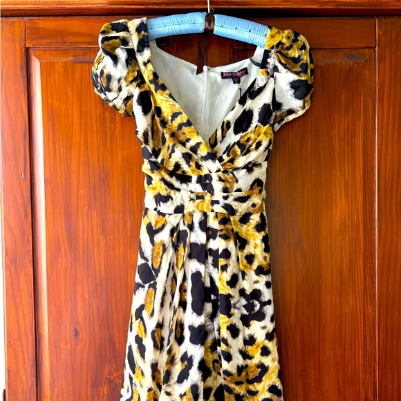 Betsey Johnson Dresses & Skirts - Betsy Johnson silk dress